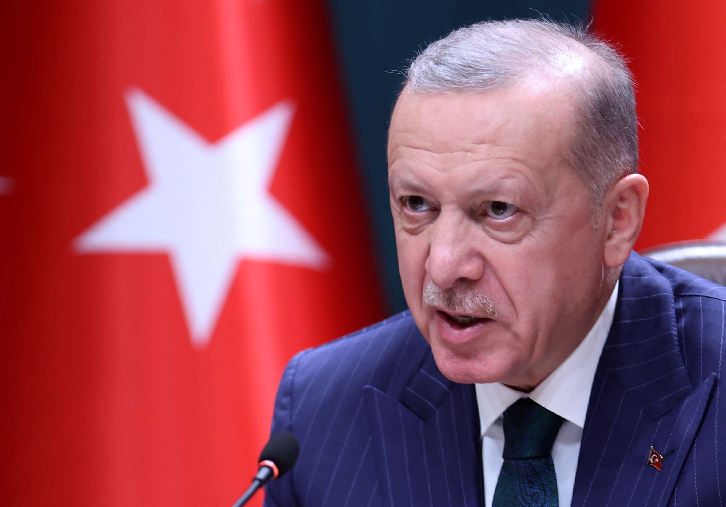 Turquie: Erdogan sauve in extremis la livre turque du naufrage