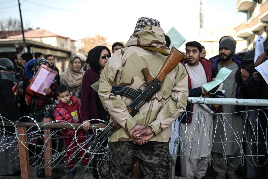 Depuis l'étranger, des Afghans angoissés dénoncent les exactions des talibans