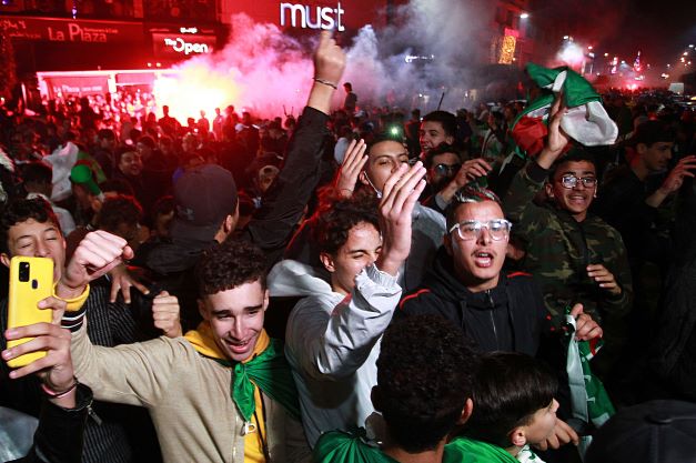 Célébrations de la victoire de l'Algérie: 55 interpellations en France
