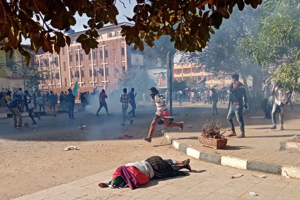 Soudan: un deuxième mort et des viols lors des manifestations dimanche