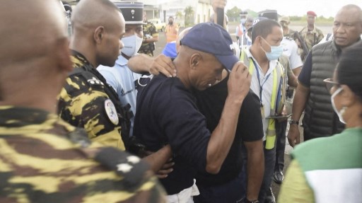 Naufrage et crash d'hélicoptère à Madagascar: au moins 64 morts