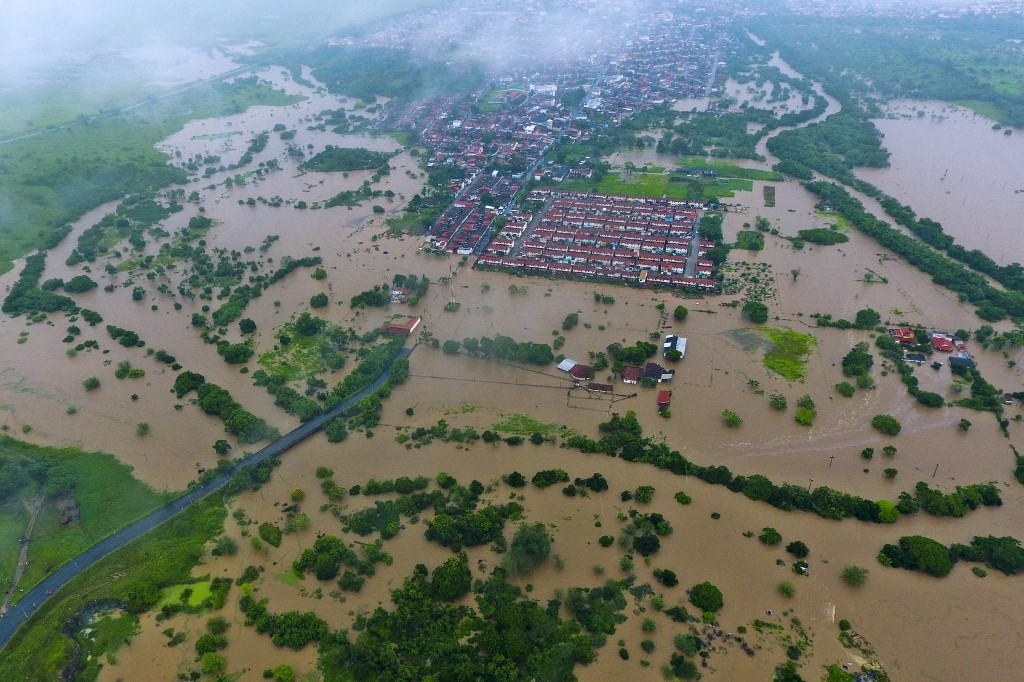 Brésil: le bilan des inondations passe à 20 morts, 63000 personnes déplacées