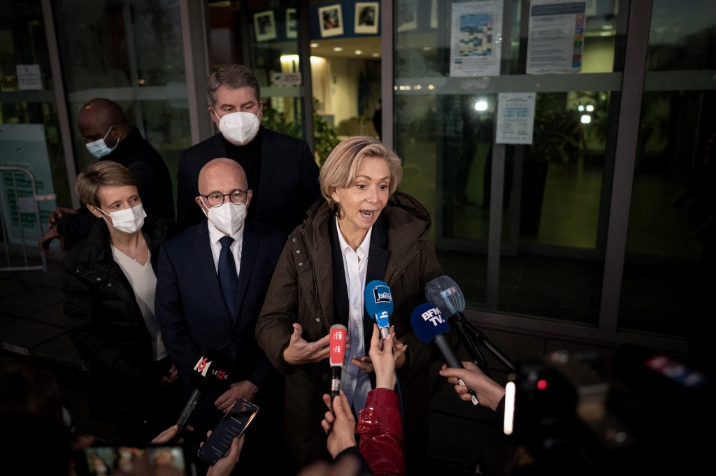 Pécresse promet des meetings avec jauge et pass sanitaire