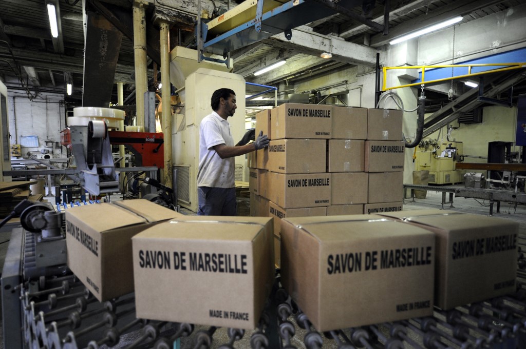 La plus vieille savonnerie de Marseille lâche l'huile de coprah pour du 100% olive