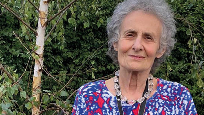 Une femme juive soupçonnée d’antisémitisme par le Parti travailliste britannique menace de le poursuivre en justice
