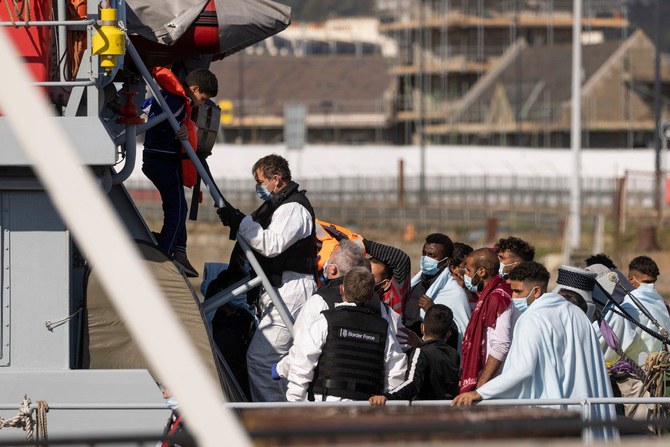 Un tribunal britannique annule les condamnations d’Iraniens accusés d’immigration clandestine