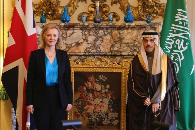 Le ministre saoudien des Affaires étrangères rencontre son homologue britannique en marge de la réunion du CCG-Royaume-Uni