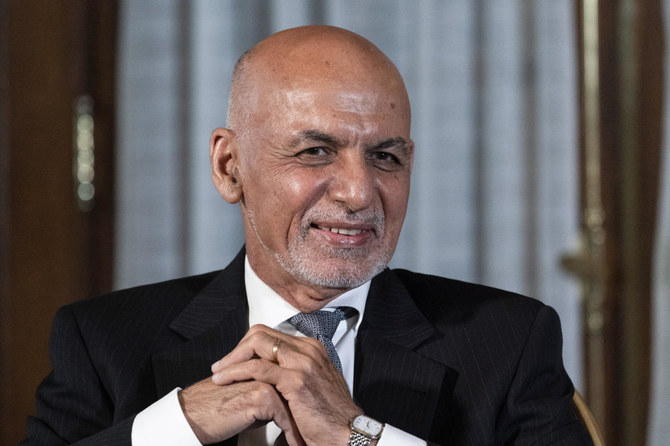 L’ex-président Ashraf Ghani a démenti les accusations largement répandues selon lesquelles il aurait quitté l’Afghanistan avec des millions volés. (Photo, AP)