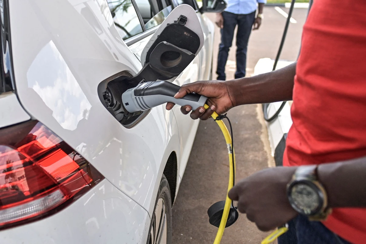 Les motos-taxis du Rwanda à la pointe de la conversion à l'électrique