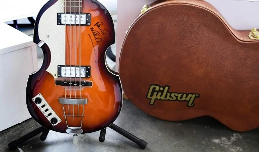 Les guitares de Keith Richards et Paul McCartney aux enchères en Californie