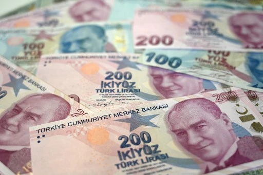 Turquie: la livre en chute libre après une baisse des taux