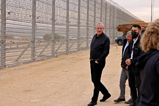 Israël achève la construction de la barrière le séparant de Gaza