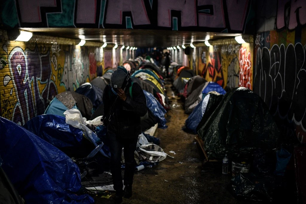 Plus de 200 migrants mis à l'abri après l'évacuation d'un tunnel parisien