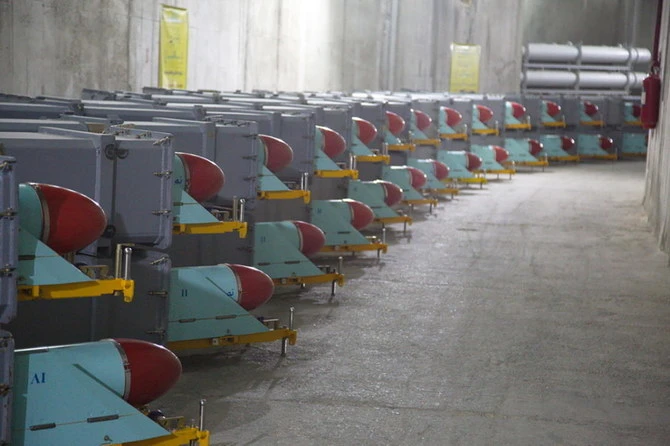 Les Gardiens de la révolution iranienne testent des missiles de croisière