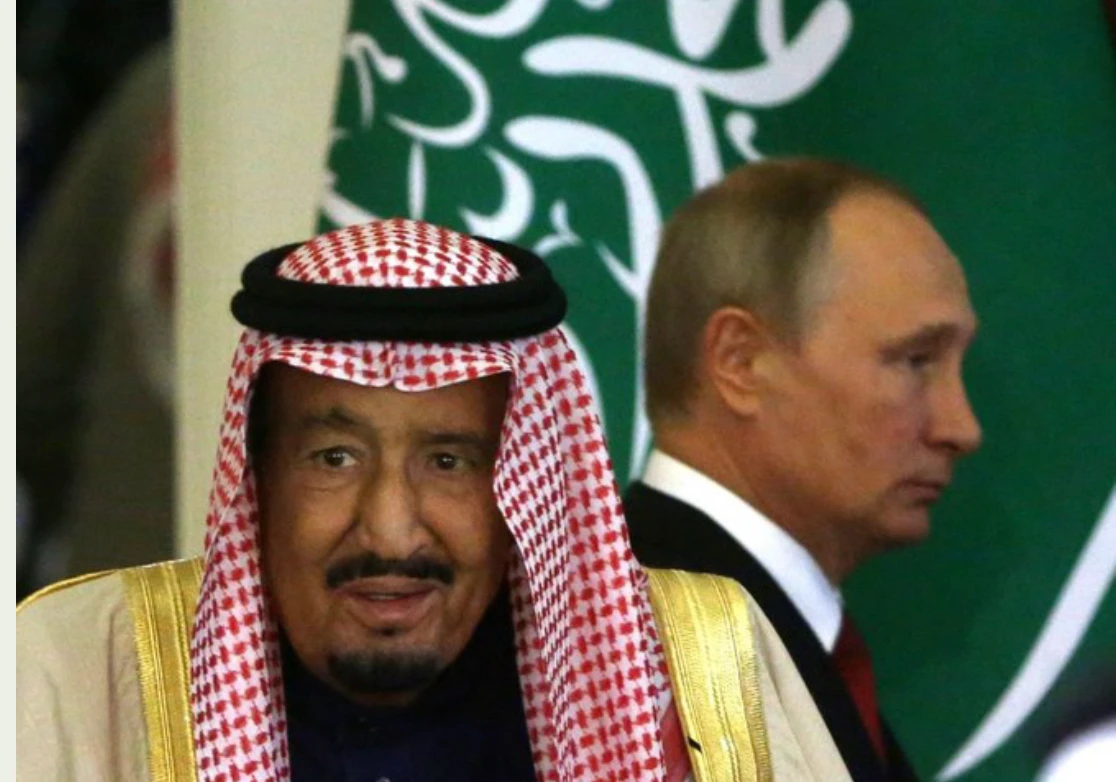 Le roi Salmane renouvelle son soutien à l’alliance Opep+