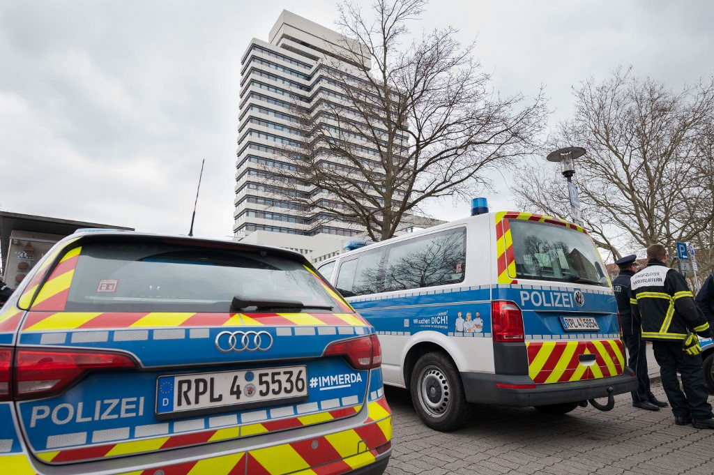 Allemagne: deux policiers abattus, la police recherche les meurtriers