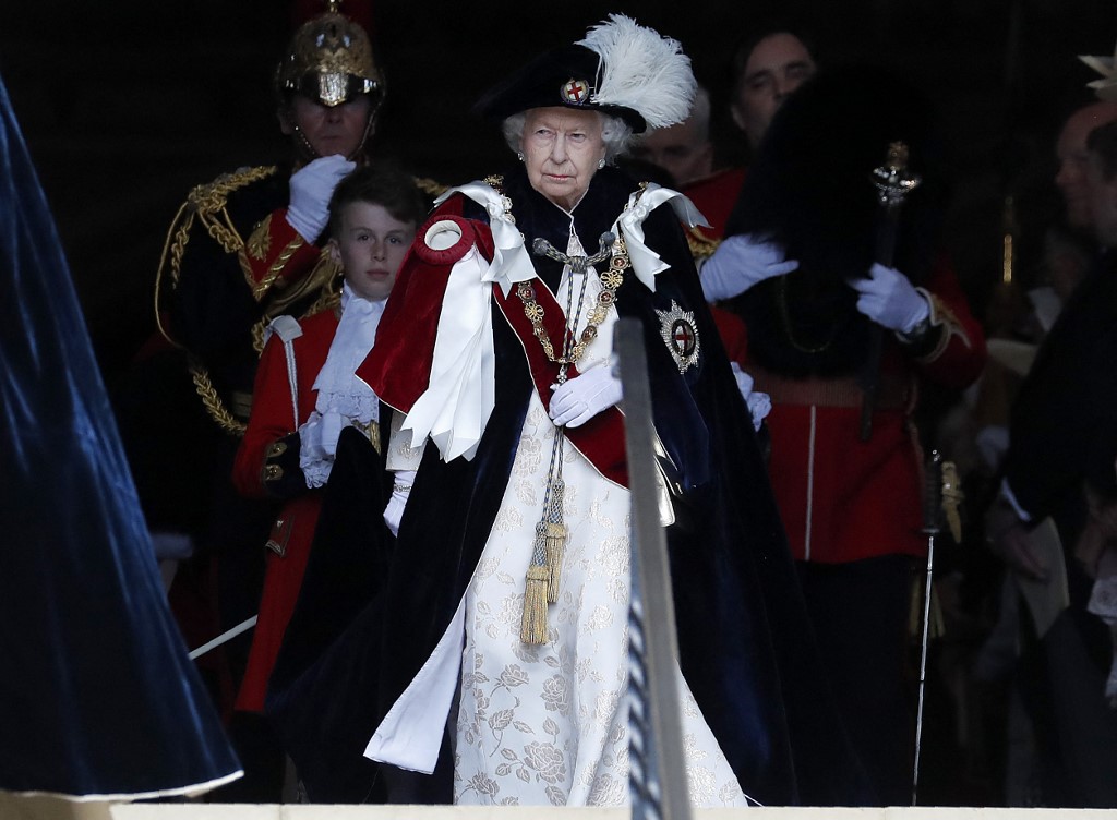 Daniel Craig décoré comme James Bond, Camilla faite Dame de l'ordre de la Jarretière