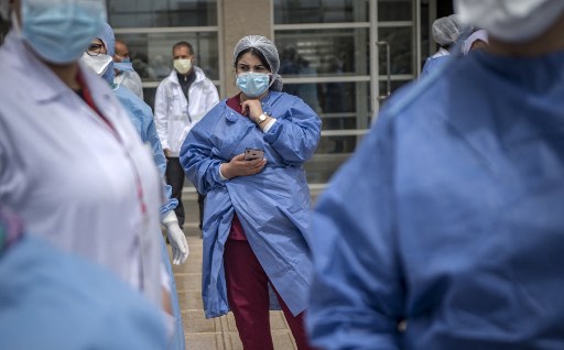 Covid-19: Sous pression, le personnel médical fait face à la contamination et à la gestion des délais d'isolement