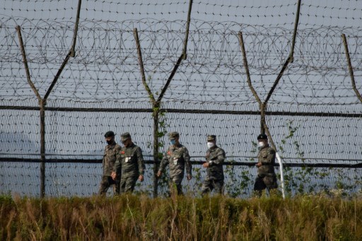 Une personne entre clandestinement en Corée du Nord depuis le Sud
