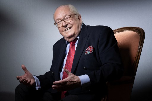 Présidentielle: Jean-Marie Le Pen «soutient» sa fille, a de la «sympathie» pour Zemmour