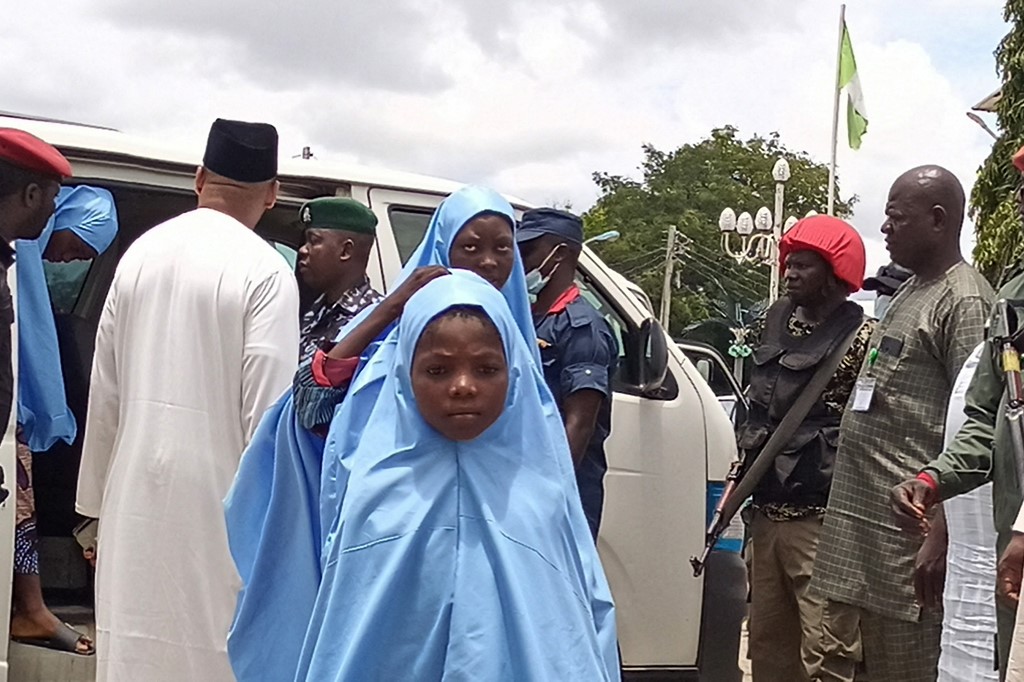 Nigeria: des jihadistes kidnappent 20 enfants, tuent 2 personnes, selon des habitants