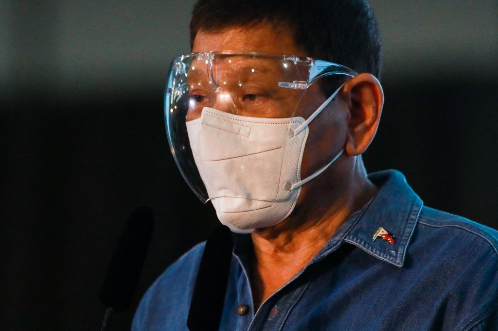 Philippines: Duterte appelle à arrêter les non-vaccinés s'ils violent l'obligation de rester chez eux