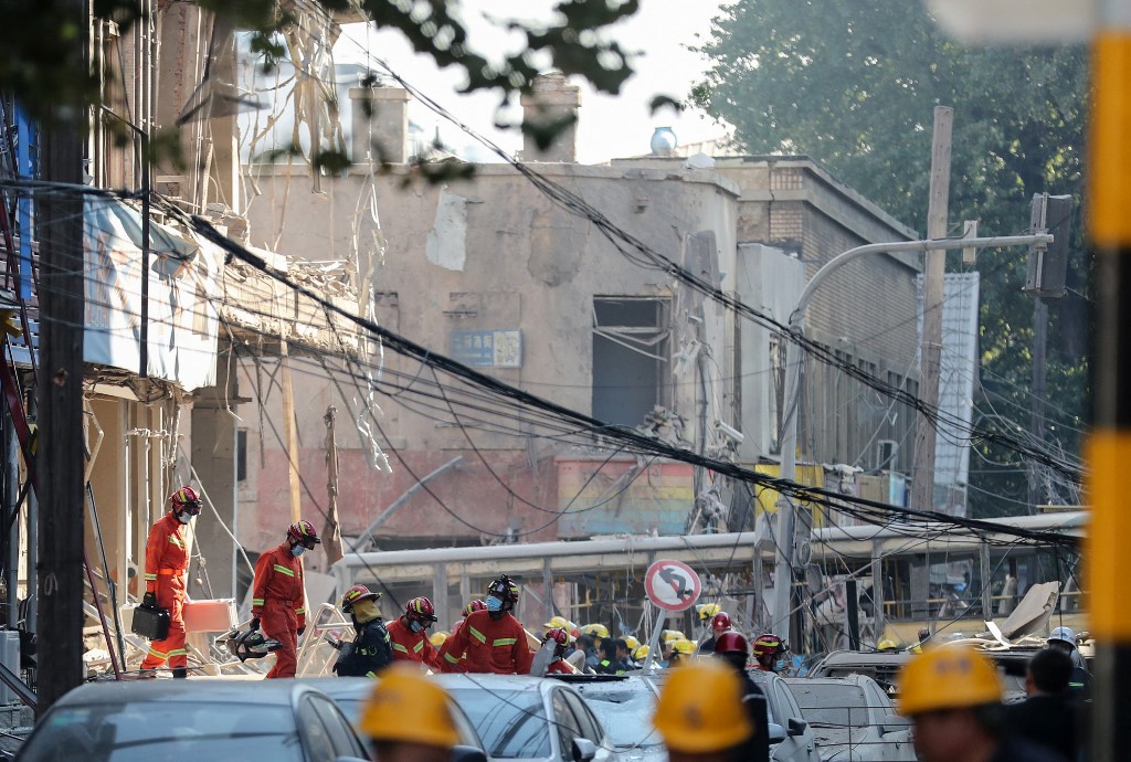 Chine: explosion dans une cantine, au moins 20 personnes coincées