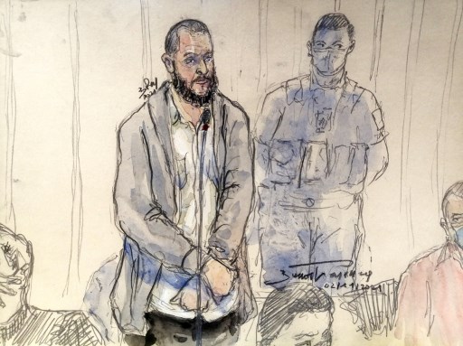 Le procès du 13-Novembre suspendu à l'état de santé de Salah Abdeslam