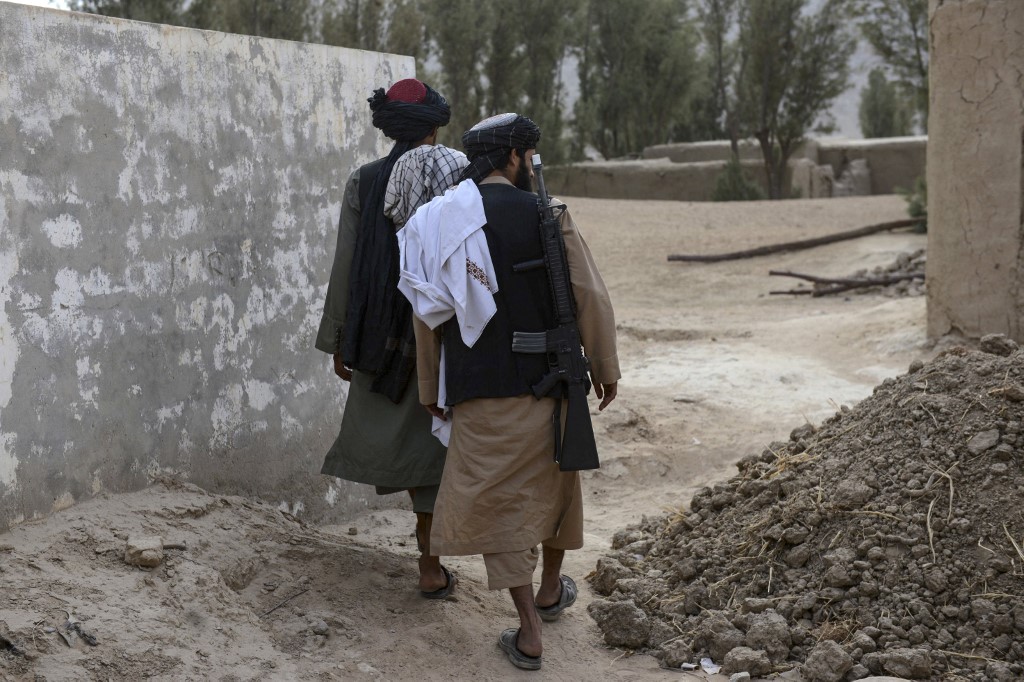 Afghanistan: un professeur respecté critique des talibans arrêté
