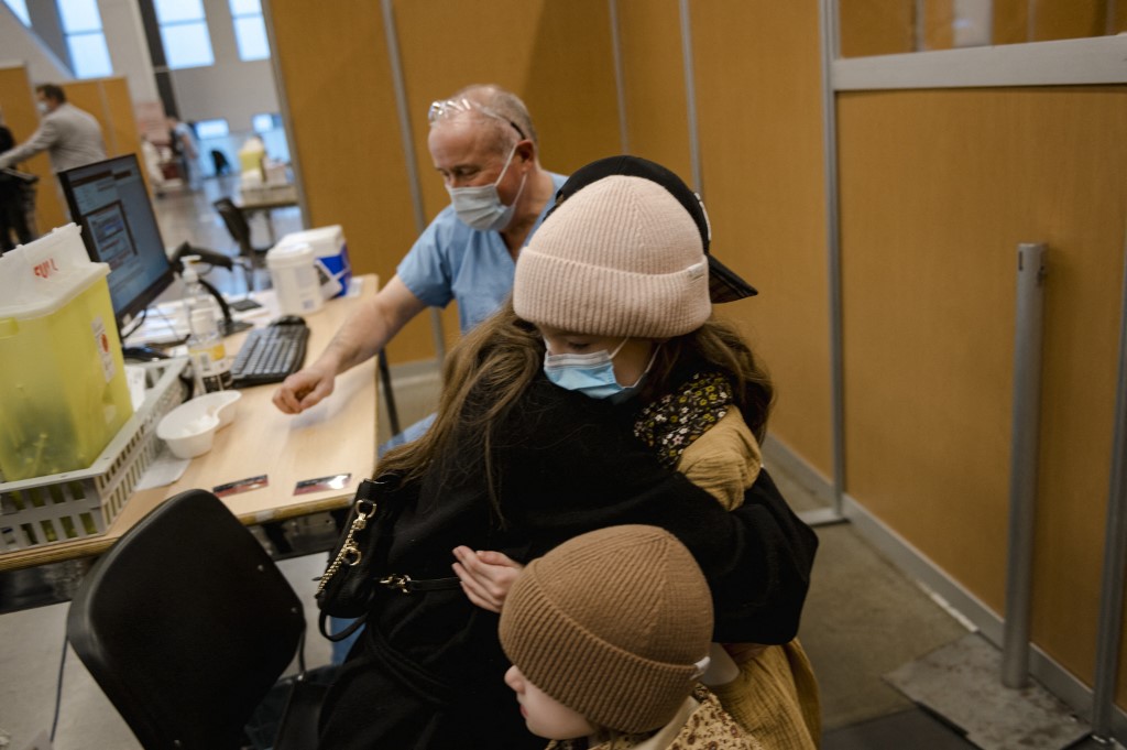 Covid-19: l'armée arrive en renfort au Québec pour la vaccination