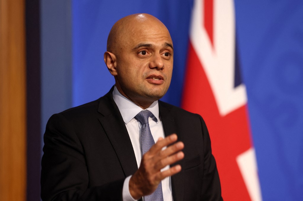Covid: Le ministre britannique de la Santé appelle à «vivre avec» le virus