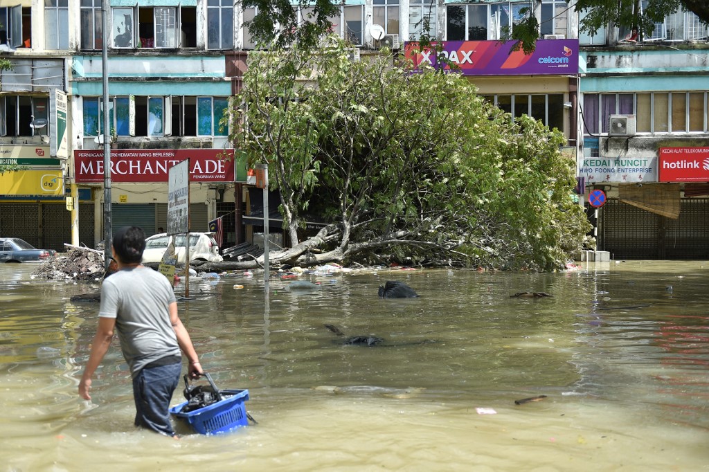 Malaisie: des milliers d'habitants fuient les inondations qui s'aggravent