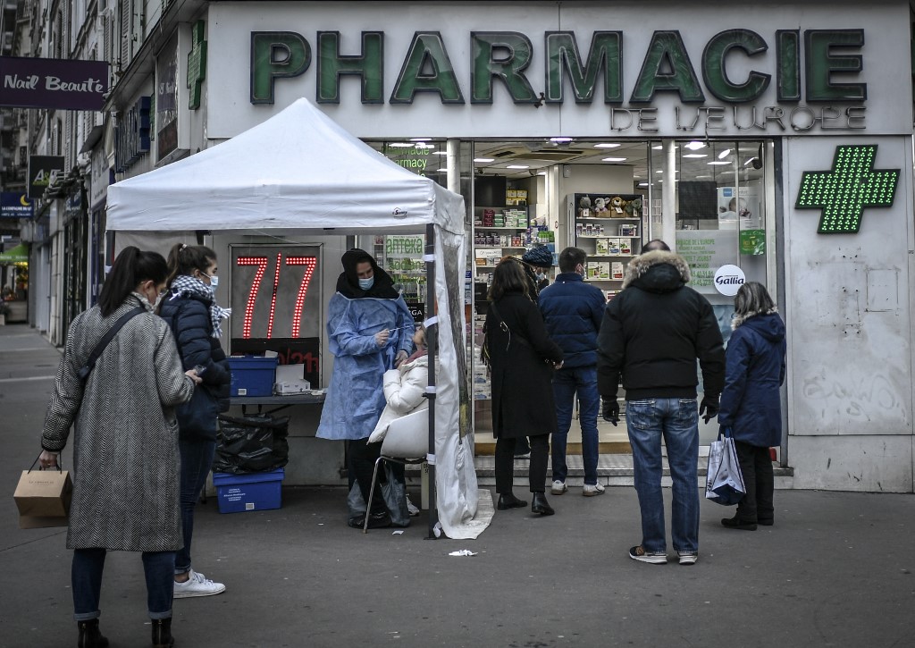Covid: «très risqué» de laisser circuler le virus, prévient un infectiologue