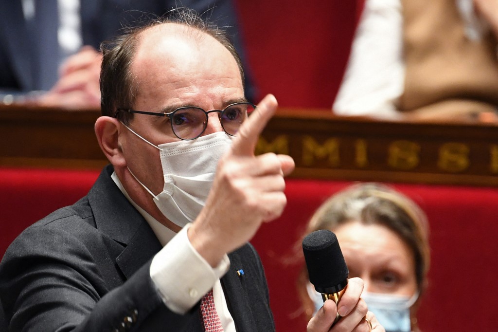 Face aux tempêtes, Castex appelle les députés à accélérer sur le pass vaccinal