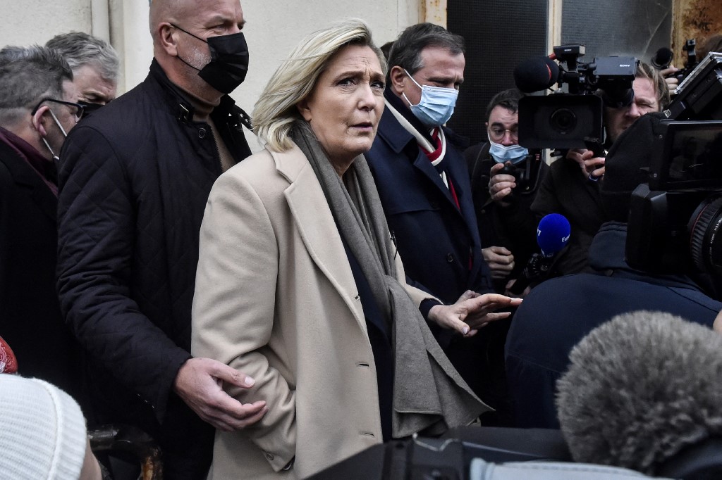 Le Pen accuse Zemmour de servir de «marchepied» à Pécresse pour le second tour