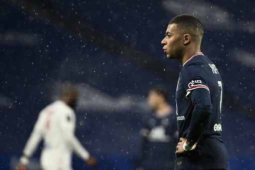 Foot: Mbappé au soutien d'une jeune fan malade, insultée sur les réseaux sociaux