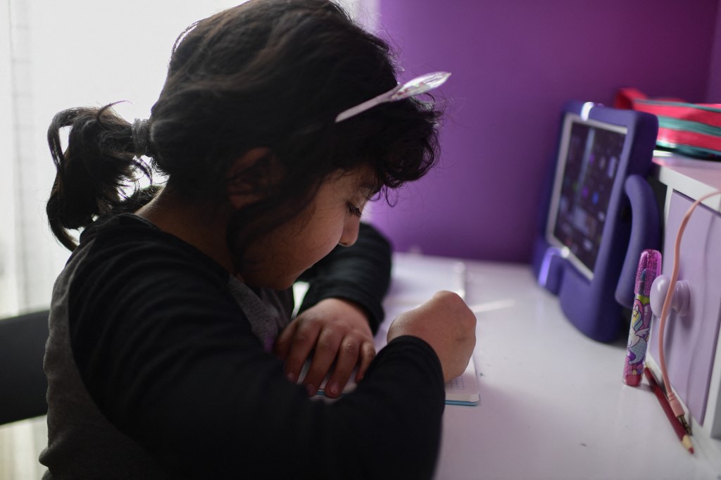 Deux ans de Covid et d'école: Elena, 9 ans, a pris du retard et perdu des copains