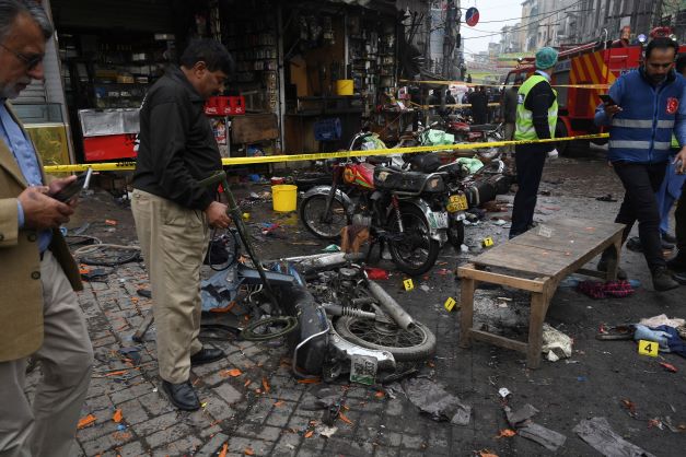 Pakistan: au moins deux morts et 22 blessés dans l'explosion d'une bombe à Lahore
