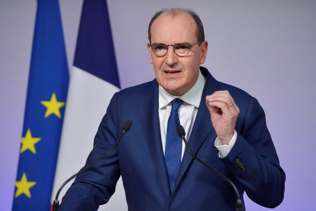 Covid: le gouvernement allégera les restrictions en février