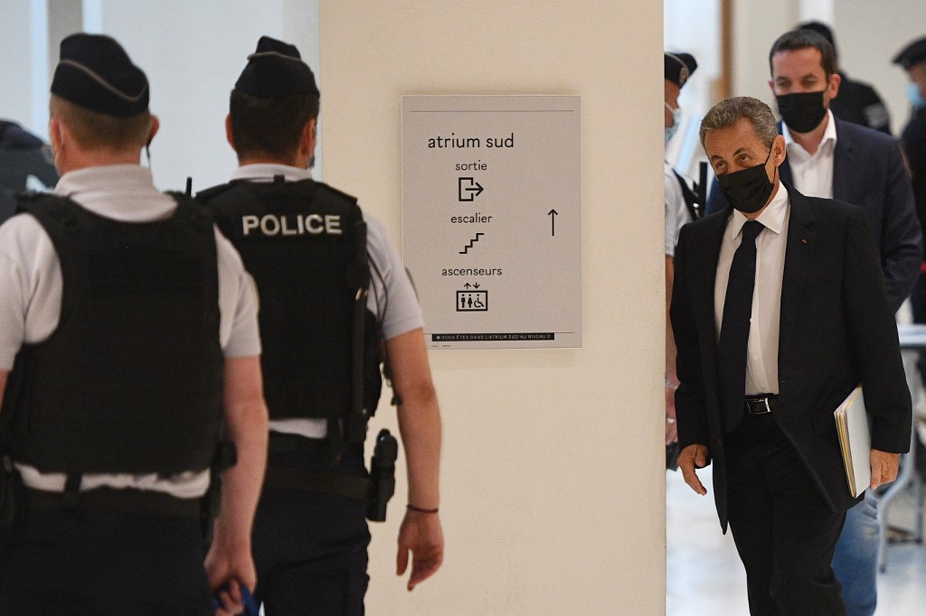 Lutte contre la corruption: entre « flux et reflux », la France stagne, selon une ONG