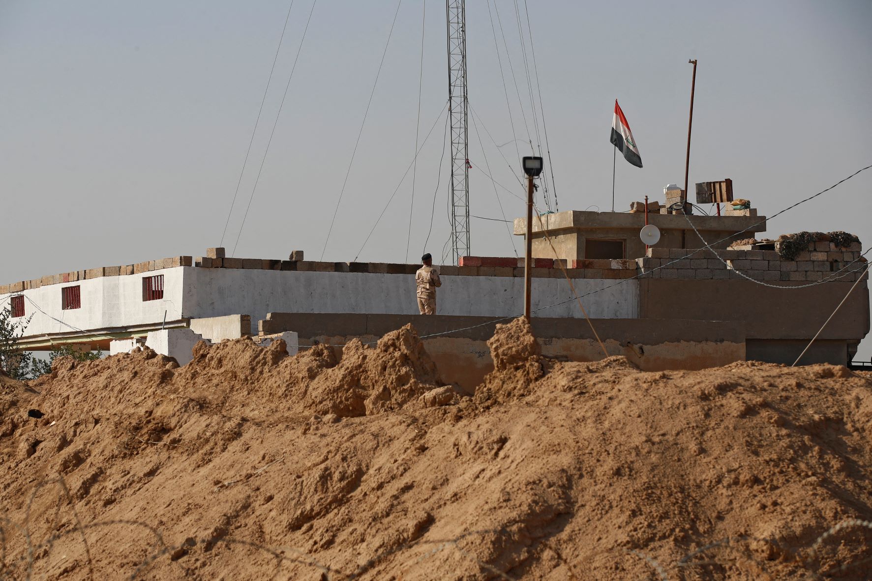 Irak: neuf « terroristes» tués dans des raids après une attaque de l'EI
