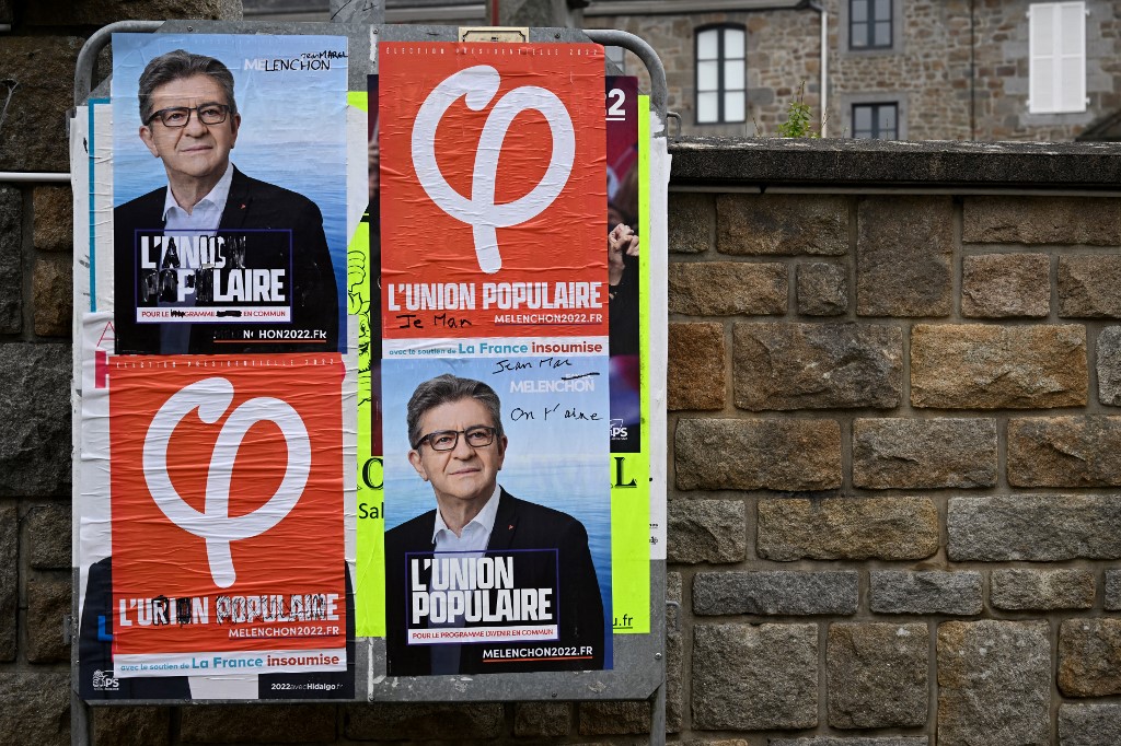 Présidentielle: Mélenchon et Jadot se disputent le soutien des jeunes