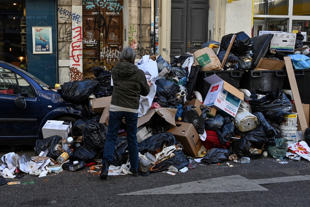 Malgré l'ordre de débloquer, la grève des éboueurs s'enlise à Marseille