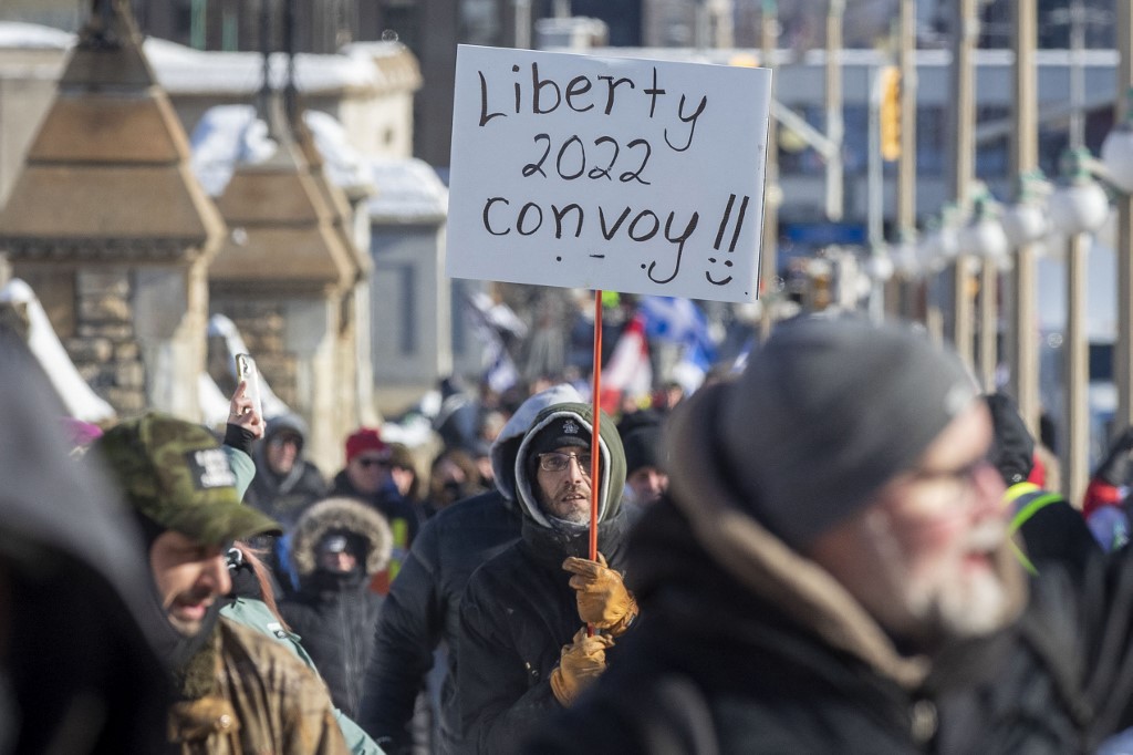 Canada: démonstration de force à Ottawa des camionneurs contre les mesures sanitaires