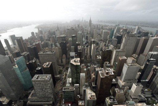 Vue sur la ville de New York au nord depuis le 75e étage du 432 Park Avenue, le 15 octobre 2104. (Timothie A. Clary/AFP)