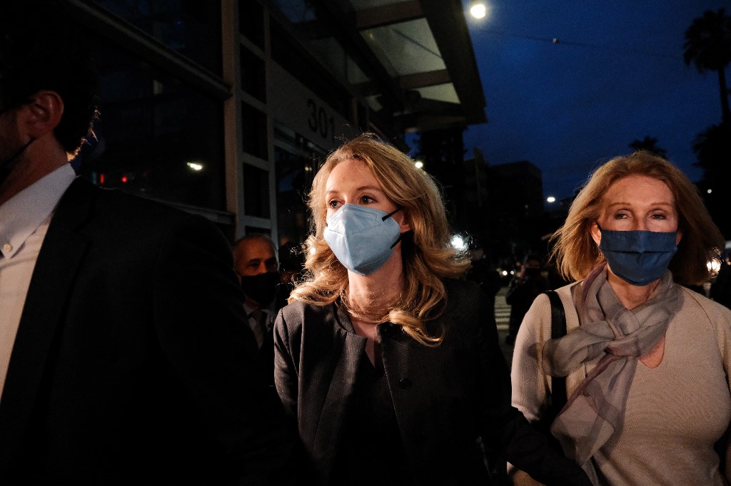 La fondatrice de Theranos, condamnée pour fraude, pourrait ne connaître sa peine qu'en septembre