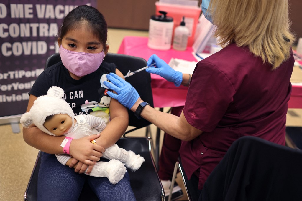 La désinformation sur les vaccins a rendu les enfants vulnérables à l'Omicron