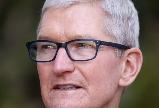Le patron d'Apple a touché près de 100 millions de dollars en 2021