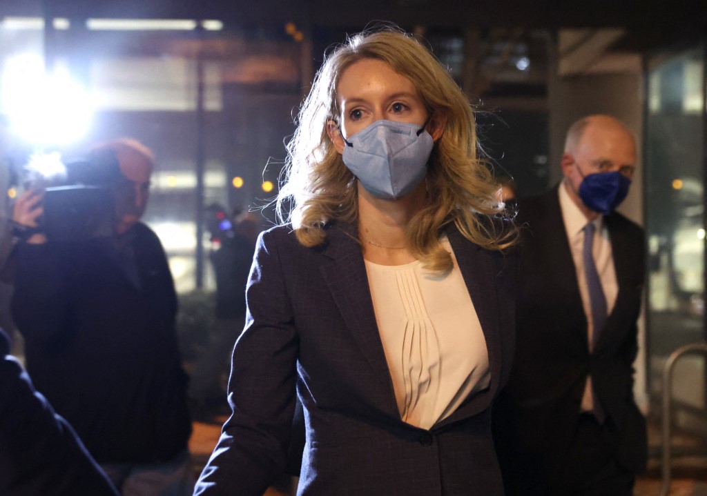 La fondatrice de Theranos, qui voulait révolutionner les tests sanguins, condamnée pour fraude
