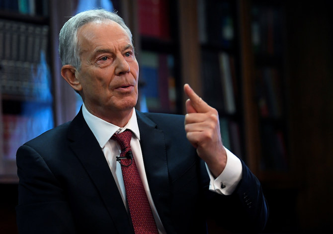 La pétition pour priver Blair d'un titre honorifique atteint 1 million de signatures